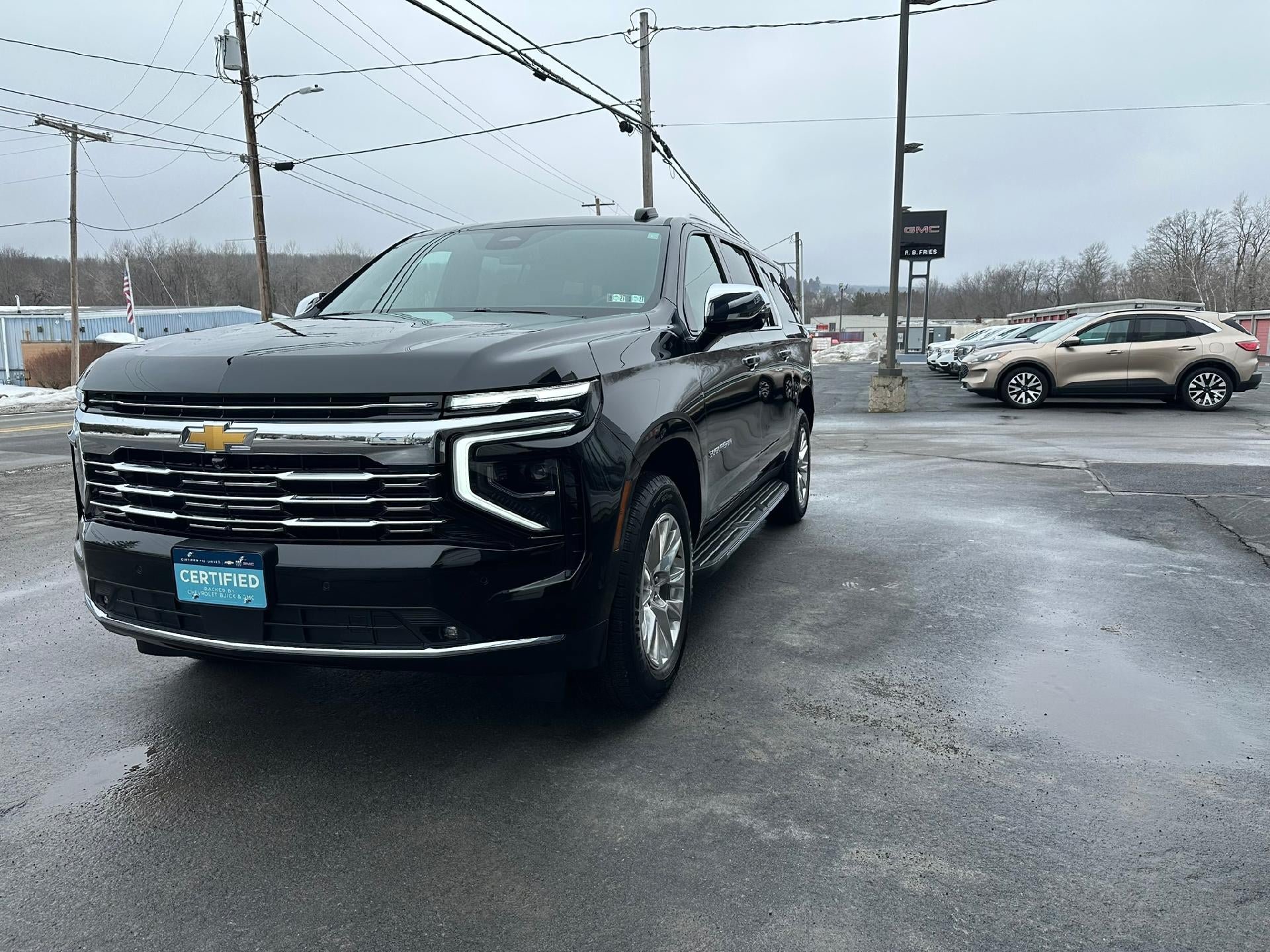 Certified 2025 Chevrolet Suburban Premier AWD/4WD image 1