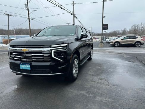 Certified 2025 Chevrolet Suburban Premier image 1