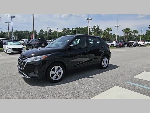 Used 2025 Nissan Kicks Play S FWD image 24