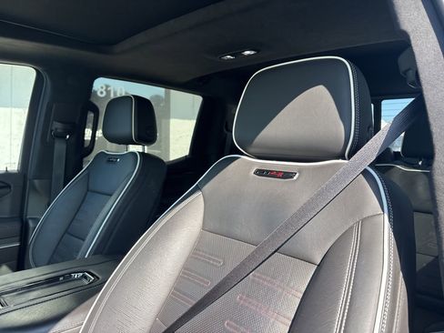 Used 2022 GMC Sierra 1500 AT4X image 3