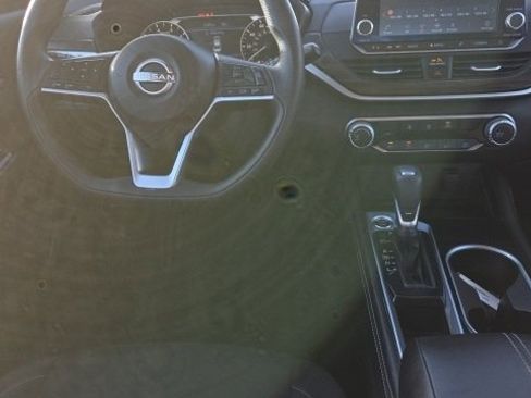 Used 2023 Nissan Altima 2.5 SV image 21