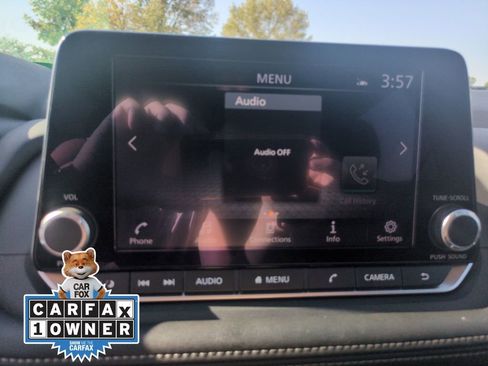 Used 2024 Nissan Rogue SV image 24