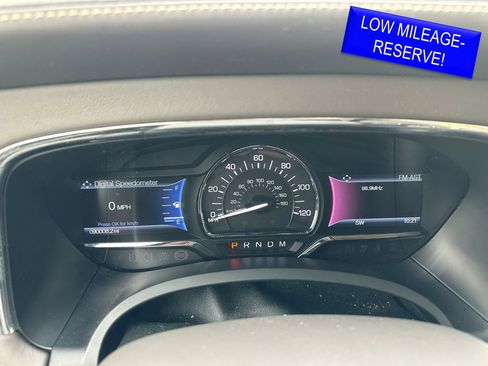 Used 2017 Lincoln Navigator Reserve image 4