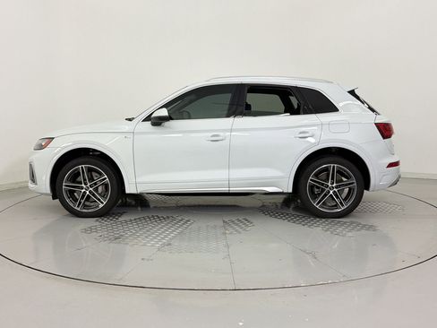 Certified 2024 Audi Q5 e Premium Plus AWD/4WD image 2