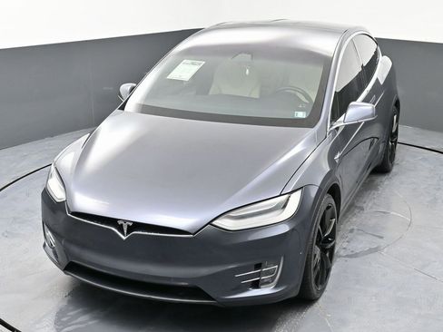 Used 2021 Tesla Model X Long Range image 47