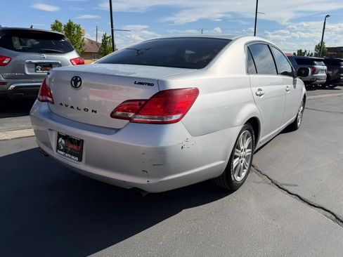 Used 2005 Toyota Avalon Limited FWD image 4