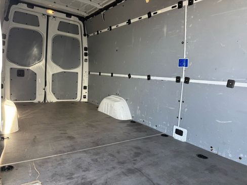 Used 2020 Mercedes-Benz Sprinter 2500 image 20