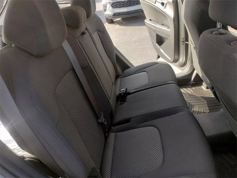 Used 2023 Kia Sportage LX image 15