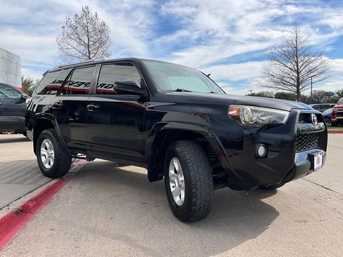 Used 2014 Toyota 4Runner SR5 image 5