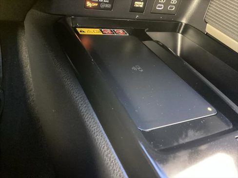 Certified 2025 Toyota Camry SE w/ Convenience Package image 15