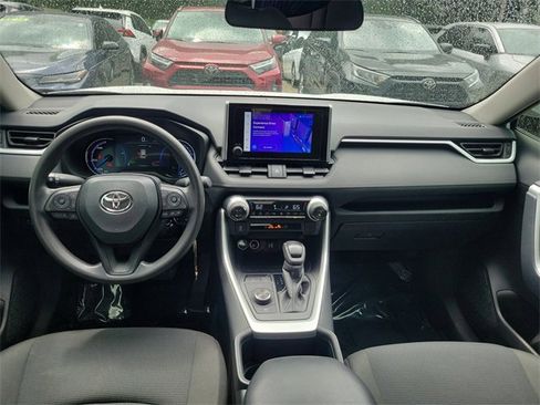 Used 2024 Toyota RAV4 LE image 9