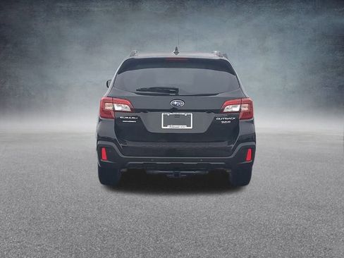 Used 2019 Subaru Outback 3.6R Touring image 9