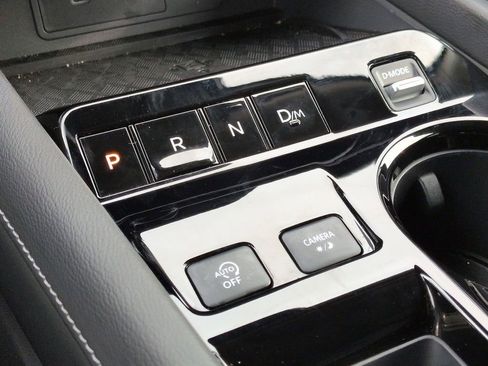 Used 2025 Nissan Murano SV image 11