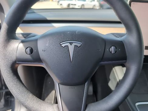 Used 2023 Tesla Model Y Long Range AWD/4WD image 11