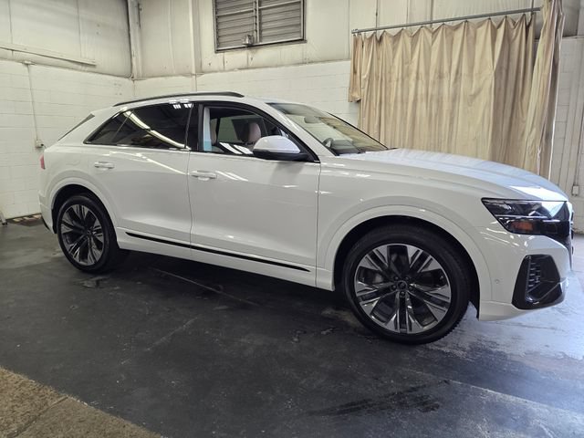 Certified 2025 Audi Q8 Premium AWD/4WD image 6