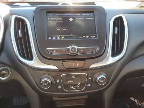 Used 2023 Chevrolet Equinox LT image 26