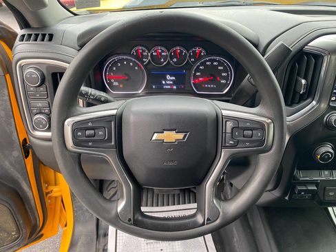 Used 2020 Chevrolet Silverado 2500 LT w/ Snow Plow Prep/Camper Package image 13