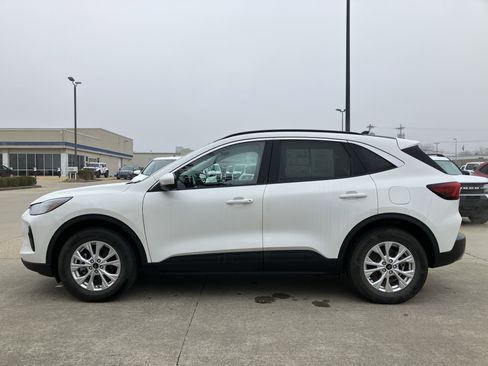 Certified 2023 Ford Escape Active w/ Tech Pack #2 image 3