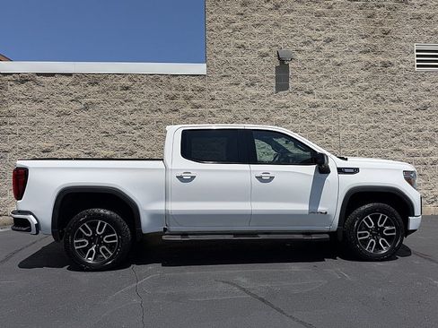 Used 2020 GMC Sierra 1500 AT4 w/ AT4 Premium Package AWD/4WD image 2