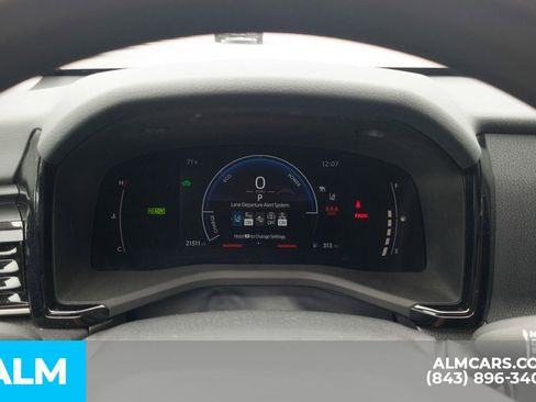 Used 2025 Toyota Camry LE image 29