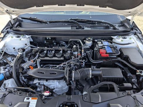 Certified 2023 Honda Accord LX image 32