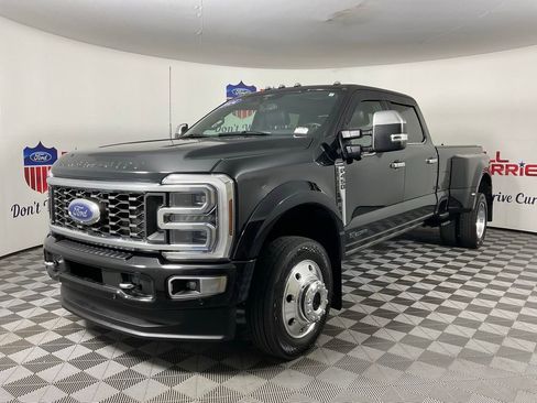 Used 2024 Ford F450 Platinum w/ FX4 Off-Road Package AWD/4WD image 7