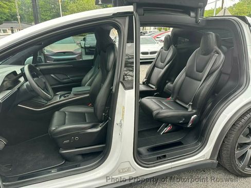 Used 2024 Tesla Model X AWD/4WD image 17