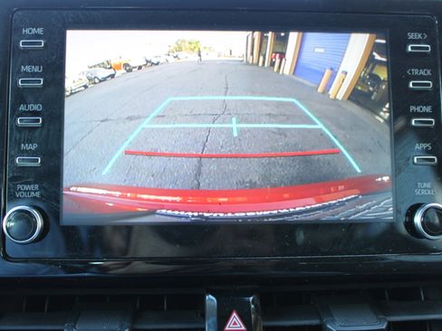 Used 2020 Toyota Corolla LE image 26