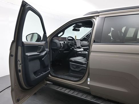 New 2026 Ford Expedition Tremor image 8