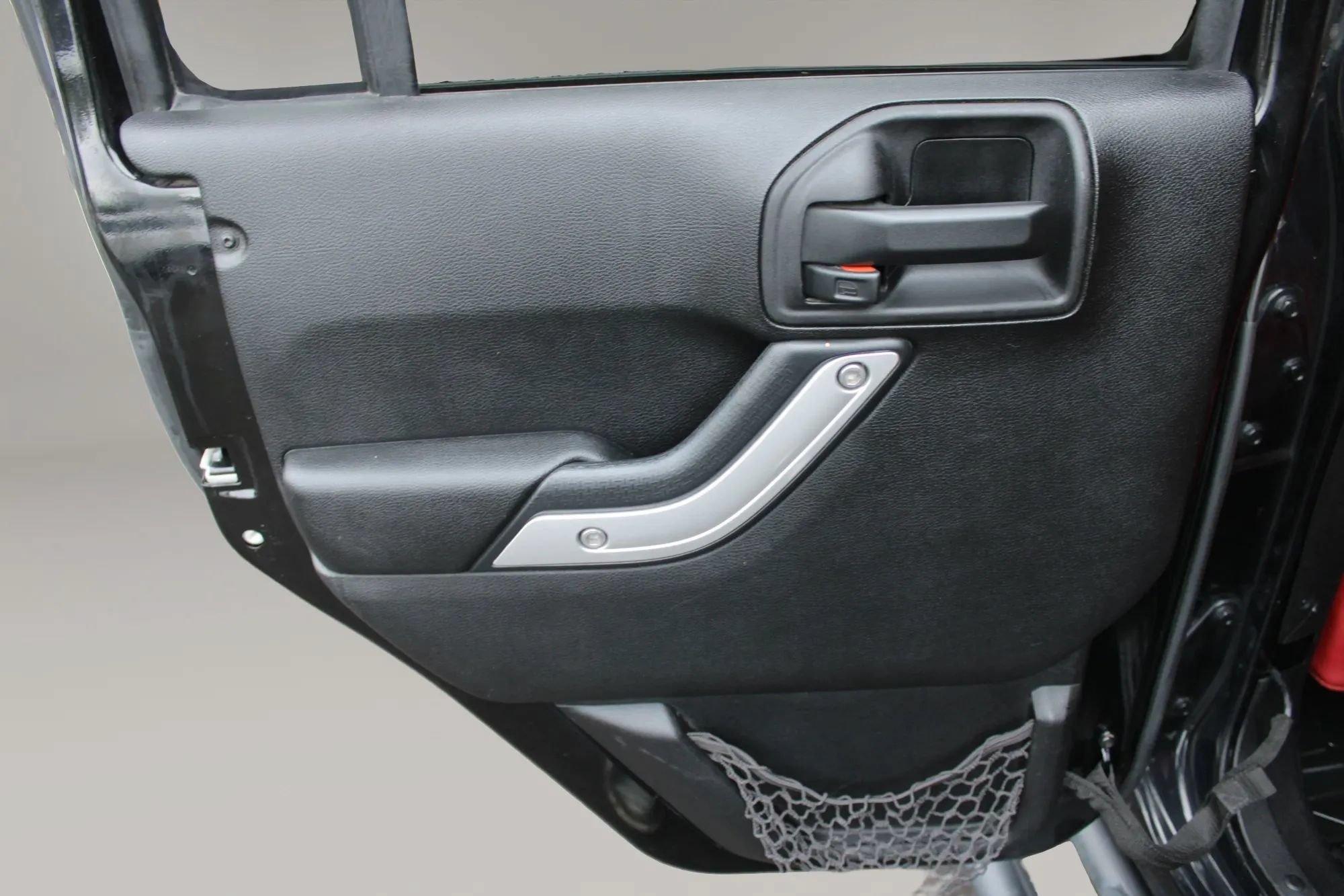 Used 2013 Jeep Wrangler Unlimited Rubicon AWD/4WD image 17