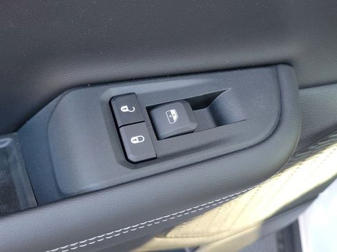 New 2025 Jeep Grand Cherokee Laredo image 15