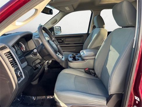 Used 2018 RAM 1500 Express image 10