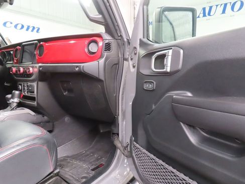 Used 2021 Jeep Gladiator Sport AWD/4WD image 24