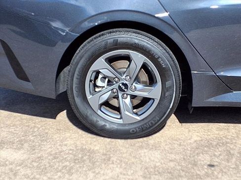 Used 2023 Kia K5 LXS image 30