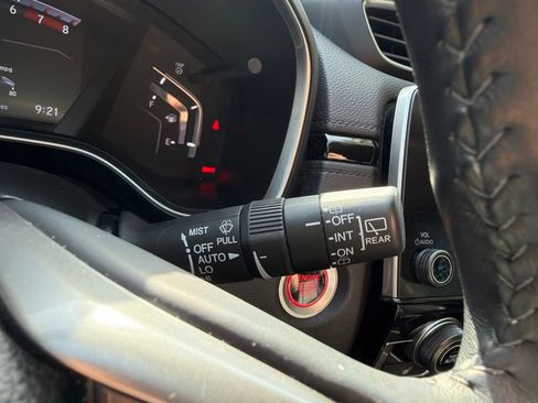 Used 2018 Honda CR-V Touring image 16
