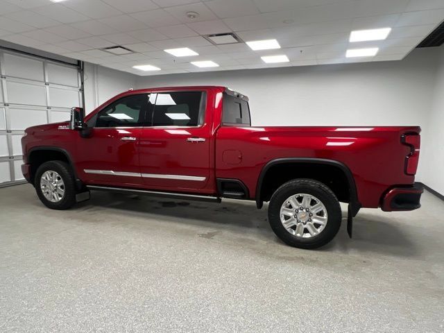 Used 2025 Chevrolet Silverado 3500 High Country w/ High Country Premium Package AWD/4WD image 7