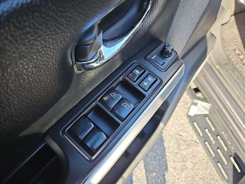 Certified 2022 Nissan Titan SV image 13