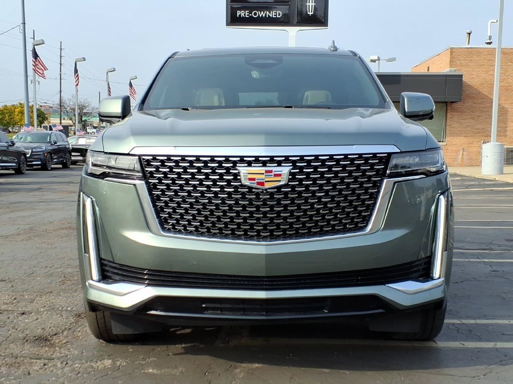 Used 2024 Cadillac Escalade ESV Premium Luxury w/ LPO, Floor Liner Package AWD/4WD image 2