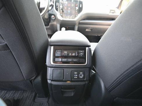 Certified 2024 Subaru Ascent Premium w/ Convenience Package image 28