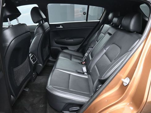 Used 2020 Kia Sportage S image 20