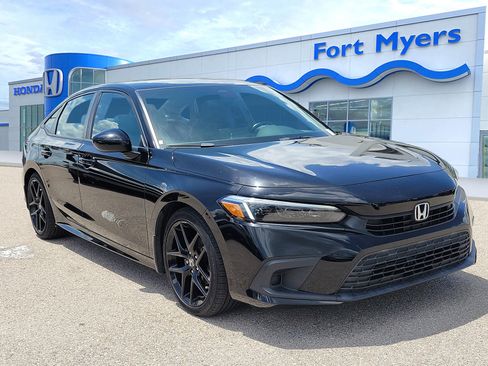 Used 2022 Honda Civic Sport image 1