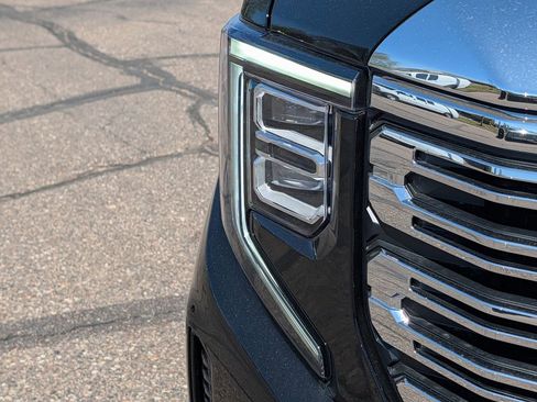 New 2026 GMC Sierra 1500 Denali w/ Denali Reserve Package AWD/4WD image 4