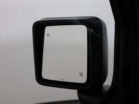 Used 2025 Jeep Wrangler Unlimited Sahara w/ Safety Group image 43