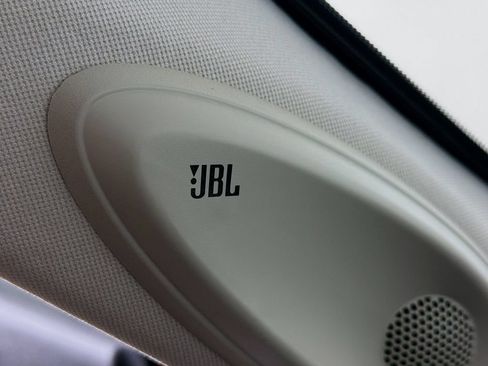 Used 2021 Toyota Highlander Platinum AWD/4WD image 19