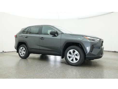 Used 2025 Toyota RAV4 LE FWD image 28