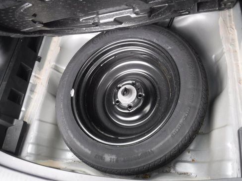 Used 2023 Honda HR-V LX image 32