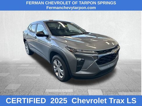 Used 2025 Chevrolet Trax LS w/ Driver Confidence Package FWD image 1