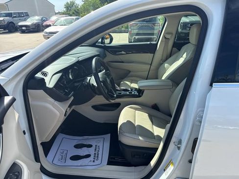 Used 2021 Buick Envision Essence w/ Technology Package I AWD/4WD image 9