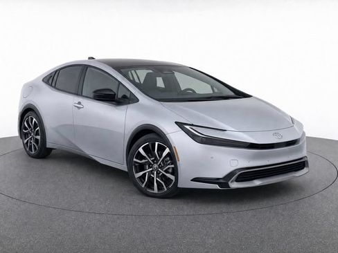 New 2026 Toyota Prius Plug-In Hybrid FWD image 2