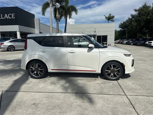 Certified 2022 Kia Soul GT-Line image 8